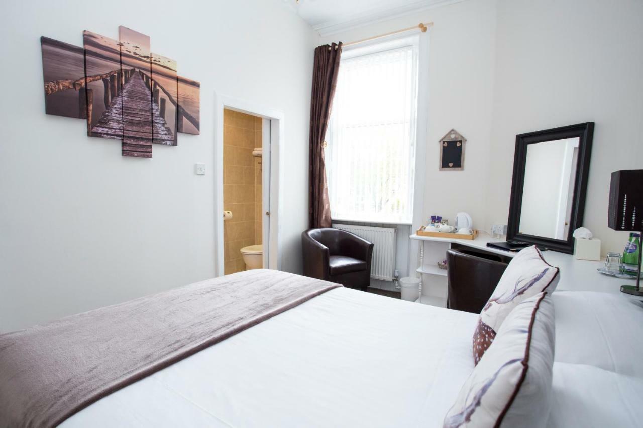 26 The Crescent - Guest House Ayr Buitenkant foto